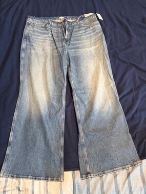 Good American Good Skate Jeans